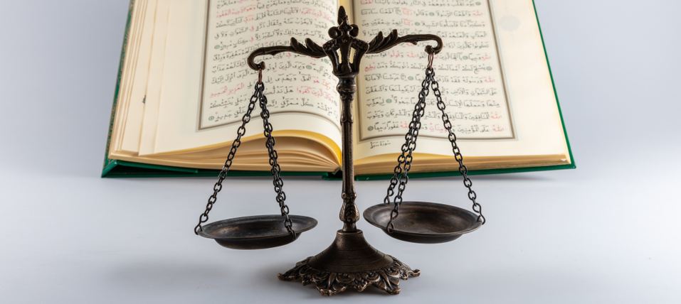 Hukum Islam - Dr. St. Saleha M. Hi